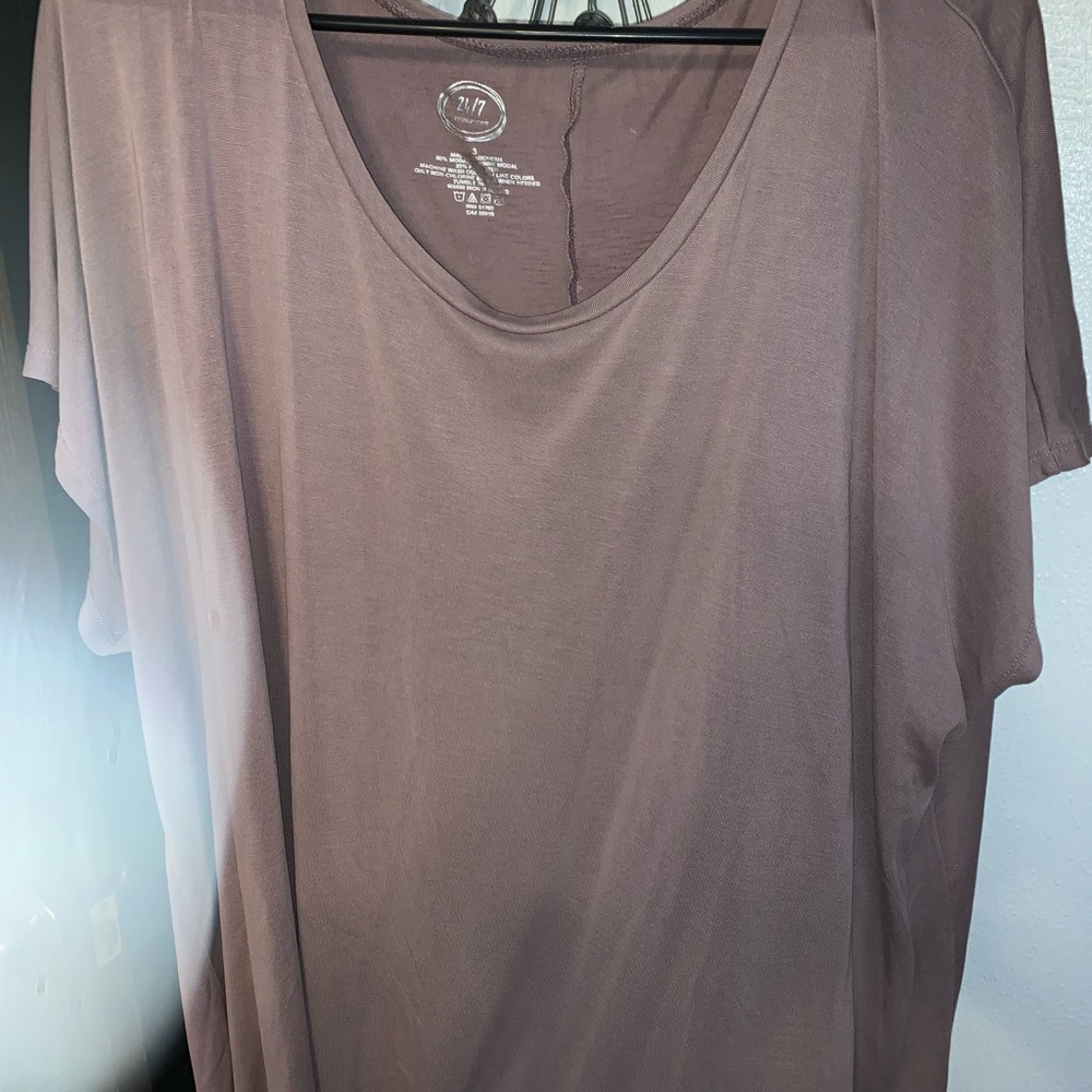 Maurice’s 24/7 scoop tee